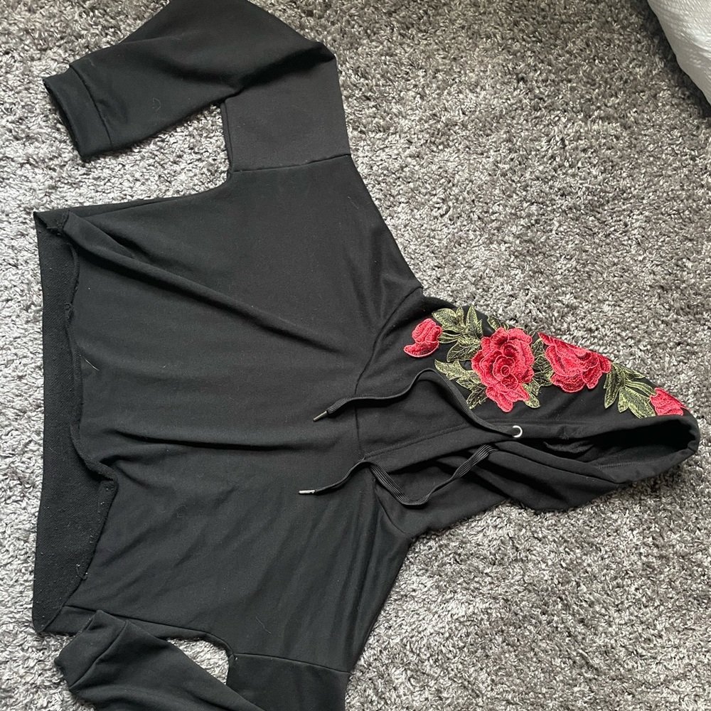rose crop hoodie🌹🥀